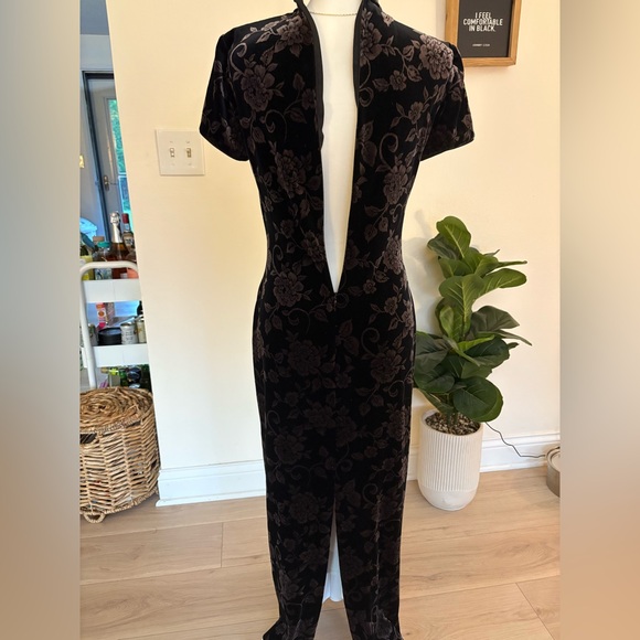 David Warren 90’s vintage Chinese velvet Dress - Picture 8 of 10